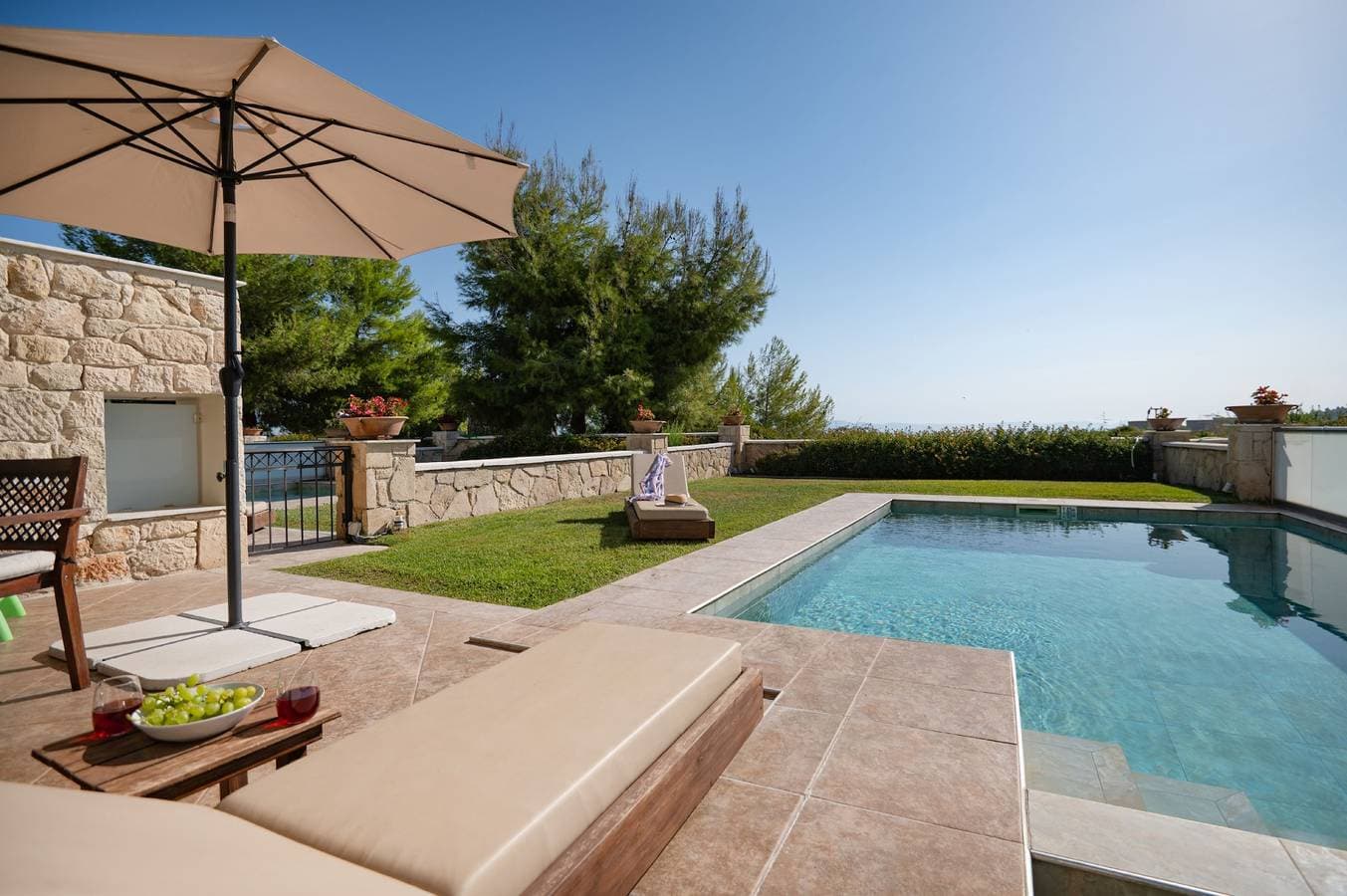 Foto 4 von 19: Sunny Villa Tessera