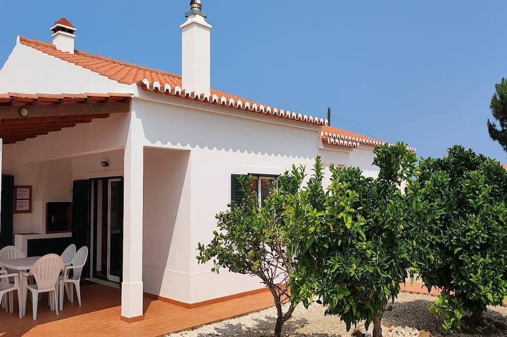 Foto 7 von 16: Schöne freistehende Villa mit 3 Schlafzimmern und privatem Pool in Südlage