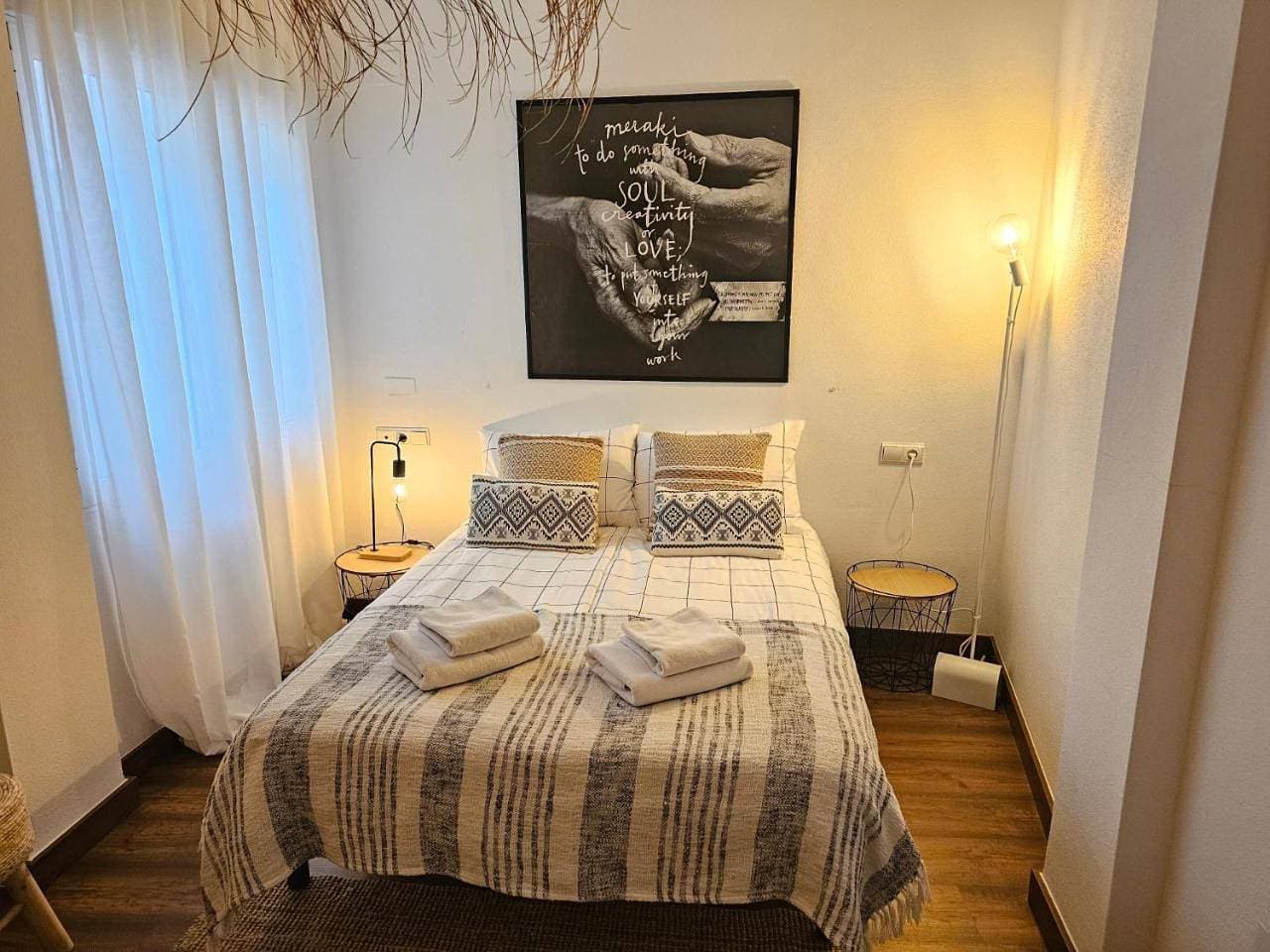 Foto 12 von 40: Two-Bedroom Apartment with Mountain View