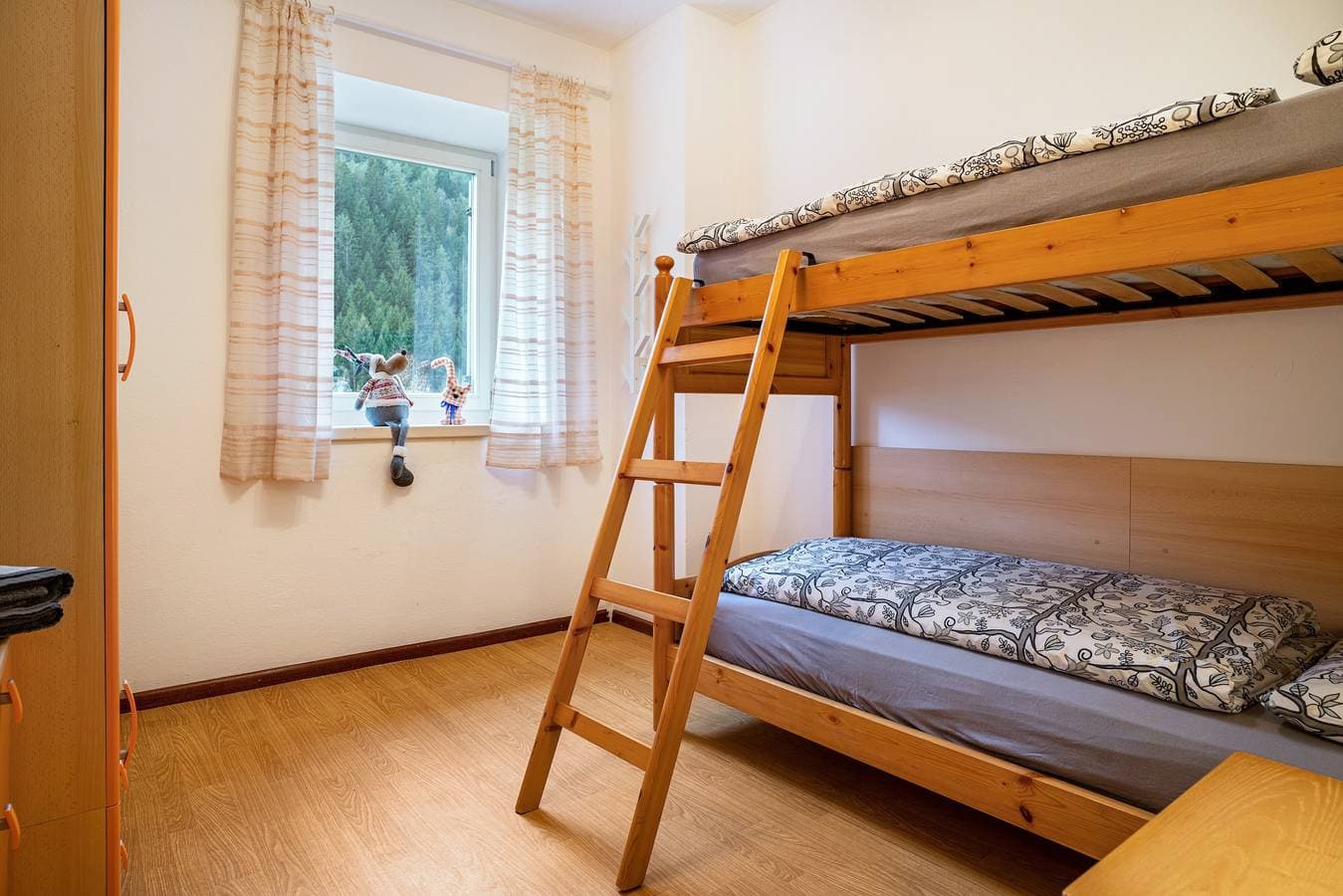 Foto 13 von 39: Ferienwohnung 'Martina's Place' mit Bergblick, Balkon und WLAN