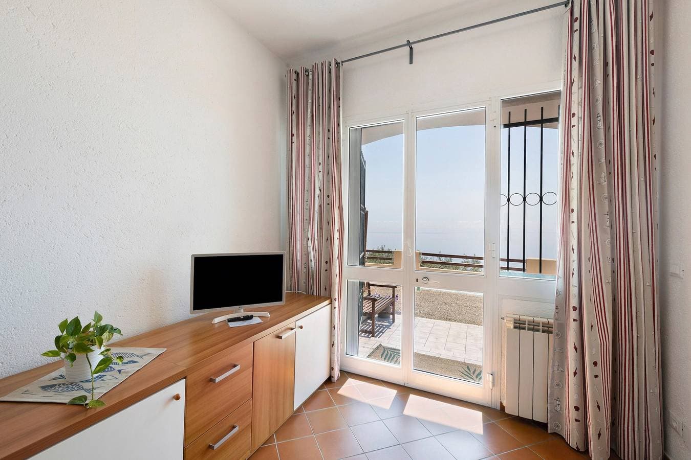 Foto 4 von 19: Ferienwohnung "Oleandro" mit Meerblick, Garten & WLAN