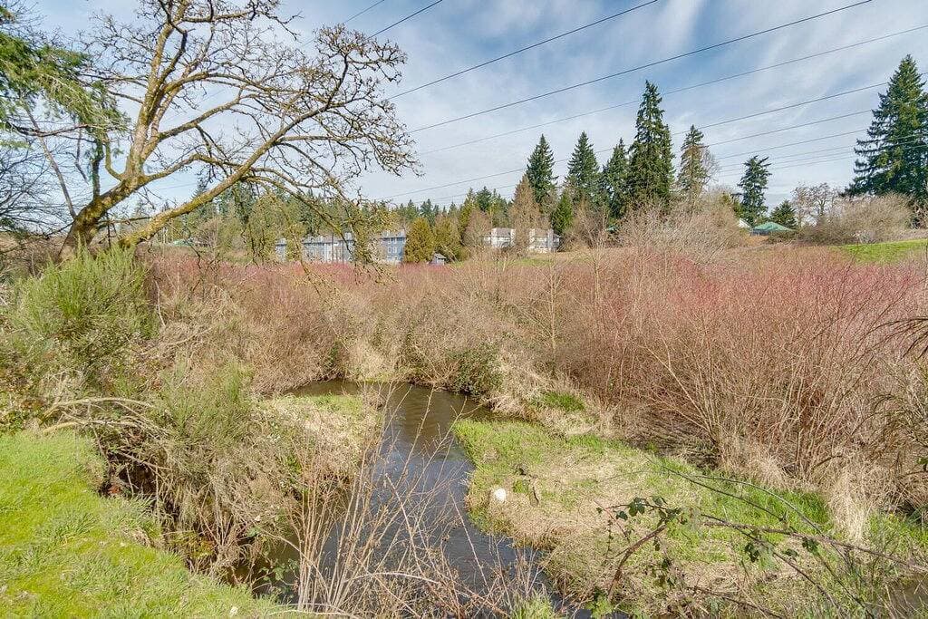 Foto 2 von 28: Stylish Entire Townhome w/ greenspace throughout!! Serene!