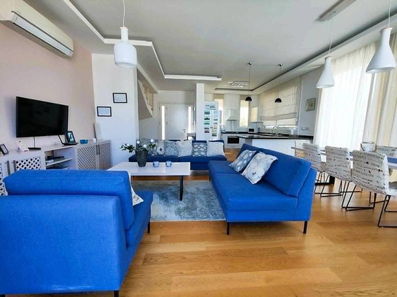 Foto 8 von 26: 4-Bett-Villa mit privatem Pool und Meerblick