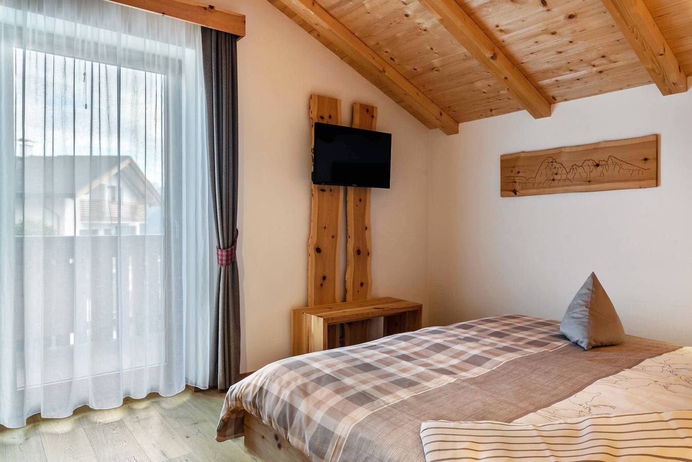 Foto 11 von 27: Ferienwohnung 'Hatzes App Langkofel' mit Bergblick, Balkonen und WLAN