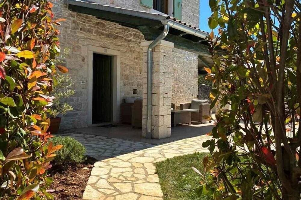 Foto 11 von 25: Villa Ambrogino in Brecevici