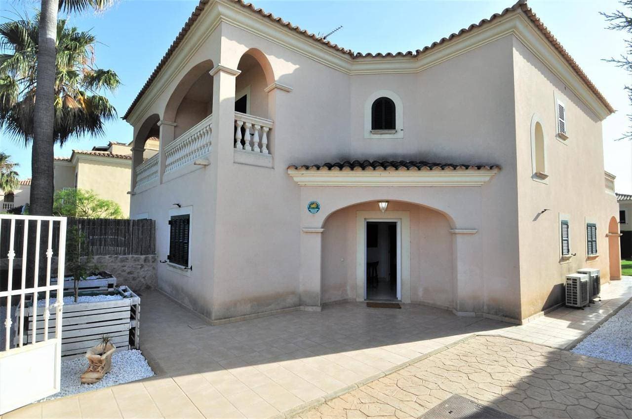 Foto 5 von 23: Four-Bedroom House