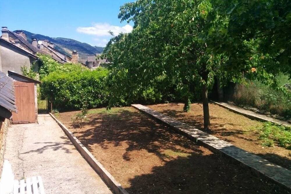 Foto 5 von 19: Freistehendes Haus mit Garten in der Ortschaft Quézac