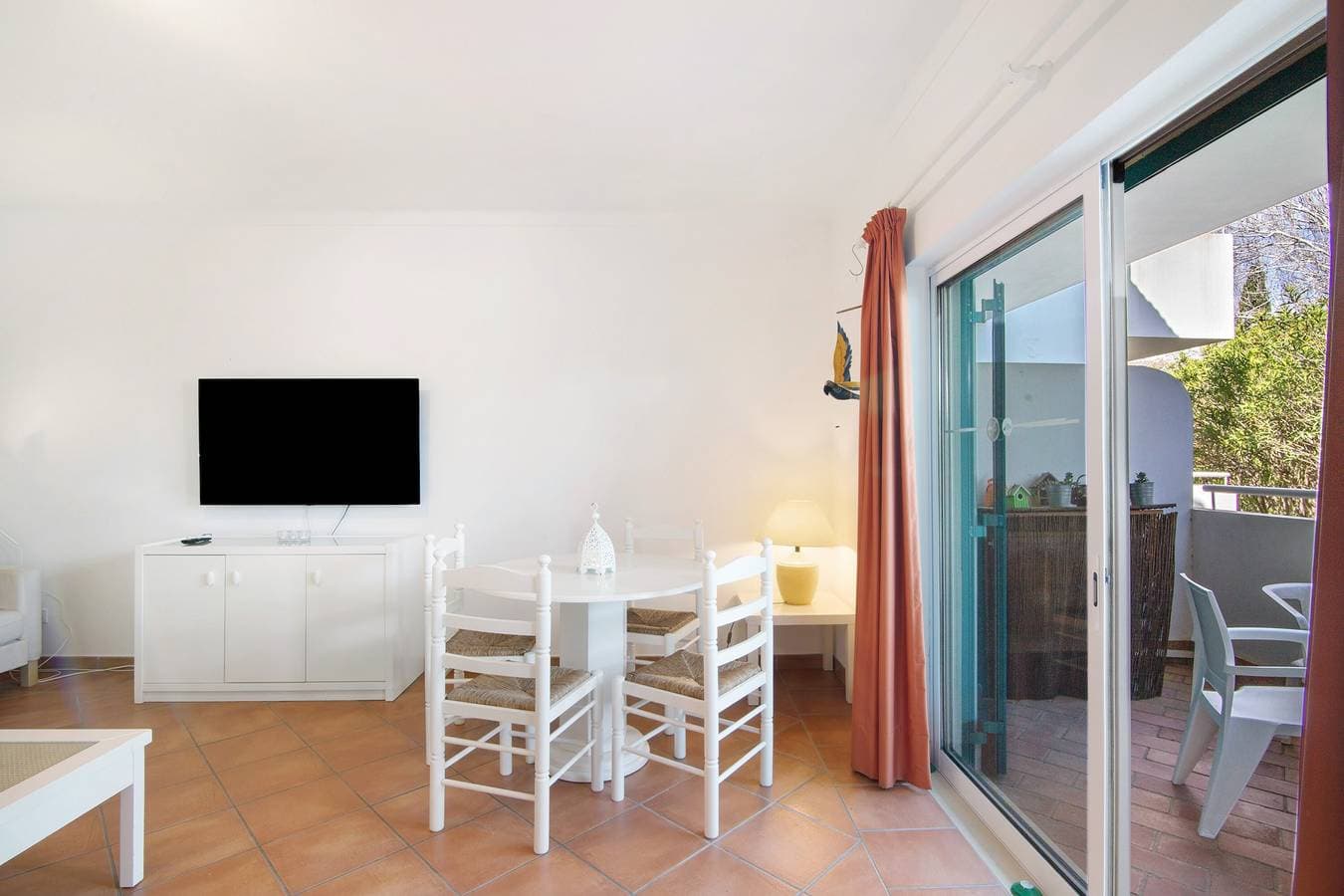 Foto 7 von 25: Apartment 'Prainha Paradise - Algarve' mit Gemeinschaftspool, WLAN und Klimaanlage