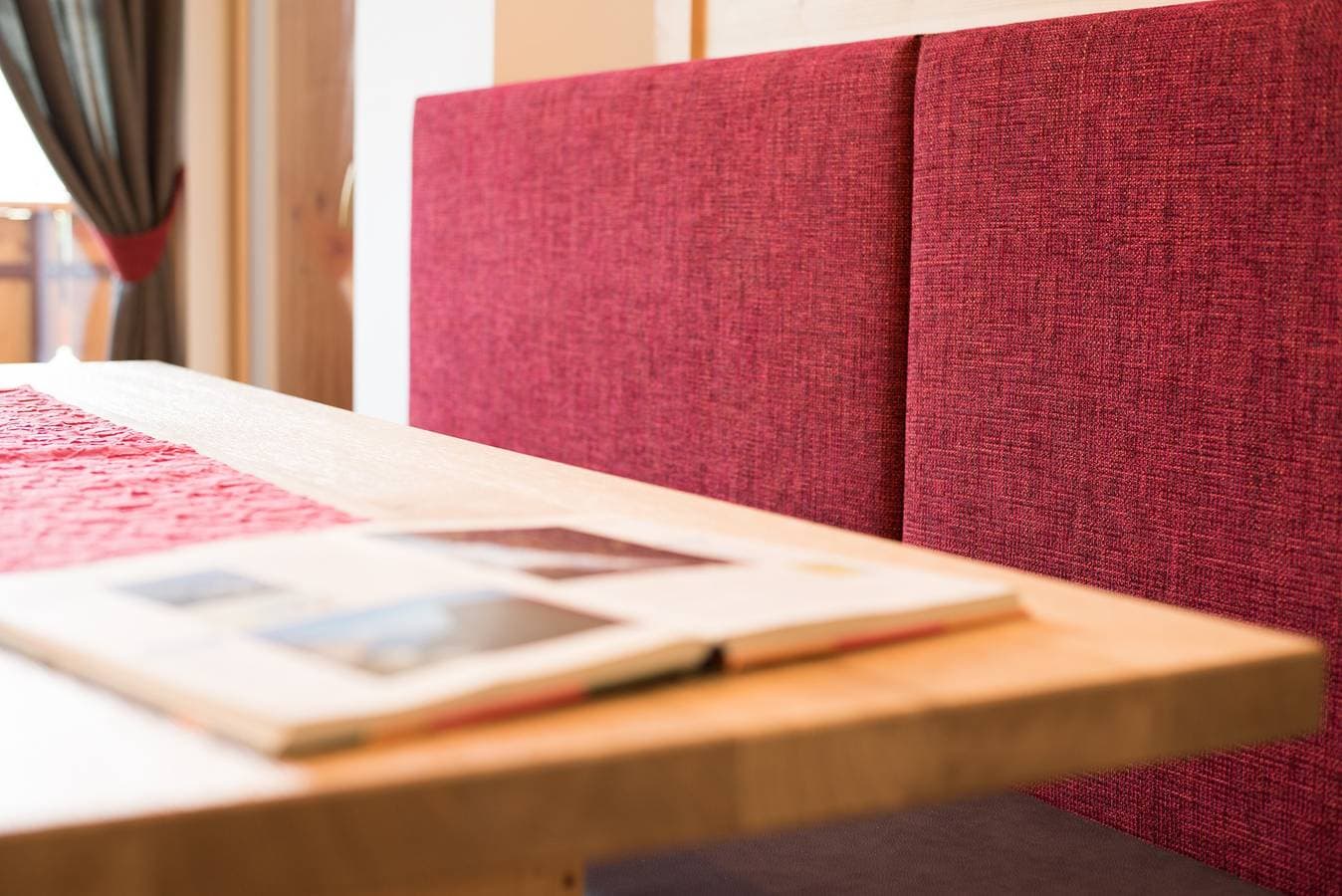 Foto 4 von 11: Ferienwohnung "Haus Sonnegg - Living Suite" mit Bergblick, Wi-Fi, Balkon & Garten