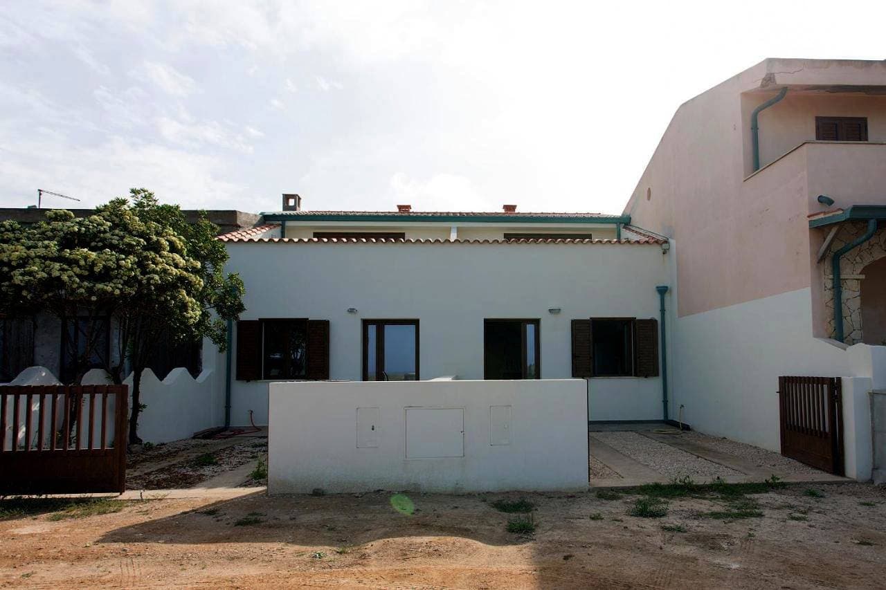 Sunshine Luxury Seafront House - s'arena scoada 1