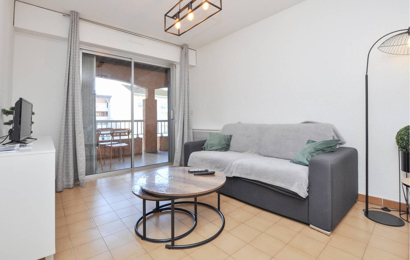 Foto 5 von 18: Modernes Apartment mit Terrasse und Parkplatz, 1,5 km zum Strand