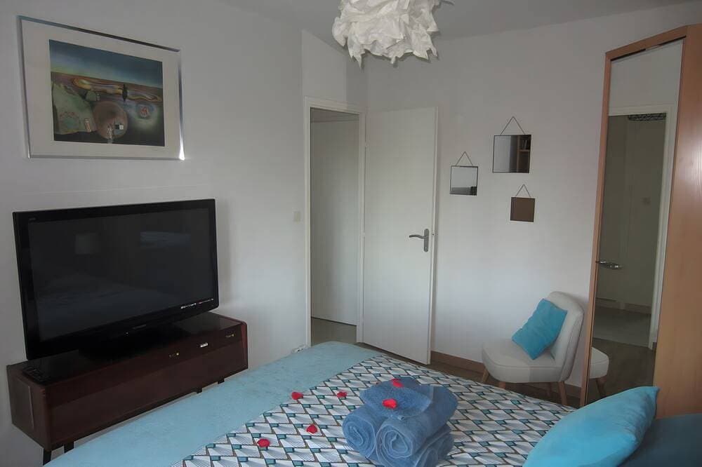 Foto 4 von 30: Gästezimmer „Balnéo Spa Cœur À Cœur“ mit privatem Pool, WLAN und Klimaanlage