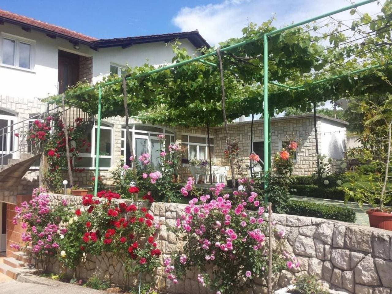 Foto 13 von 16: Elez Serenity Guesthouse - Twin room 4