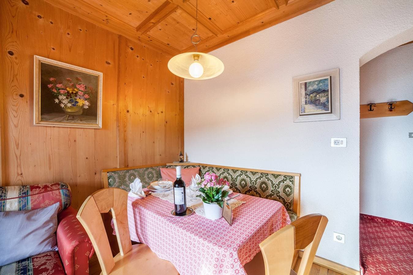 Foto 12 von 22: "Adang Ferienwohnung Etschtal" mit Bergblick, Garten und WLAN