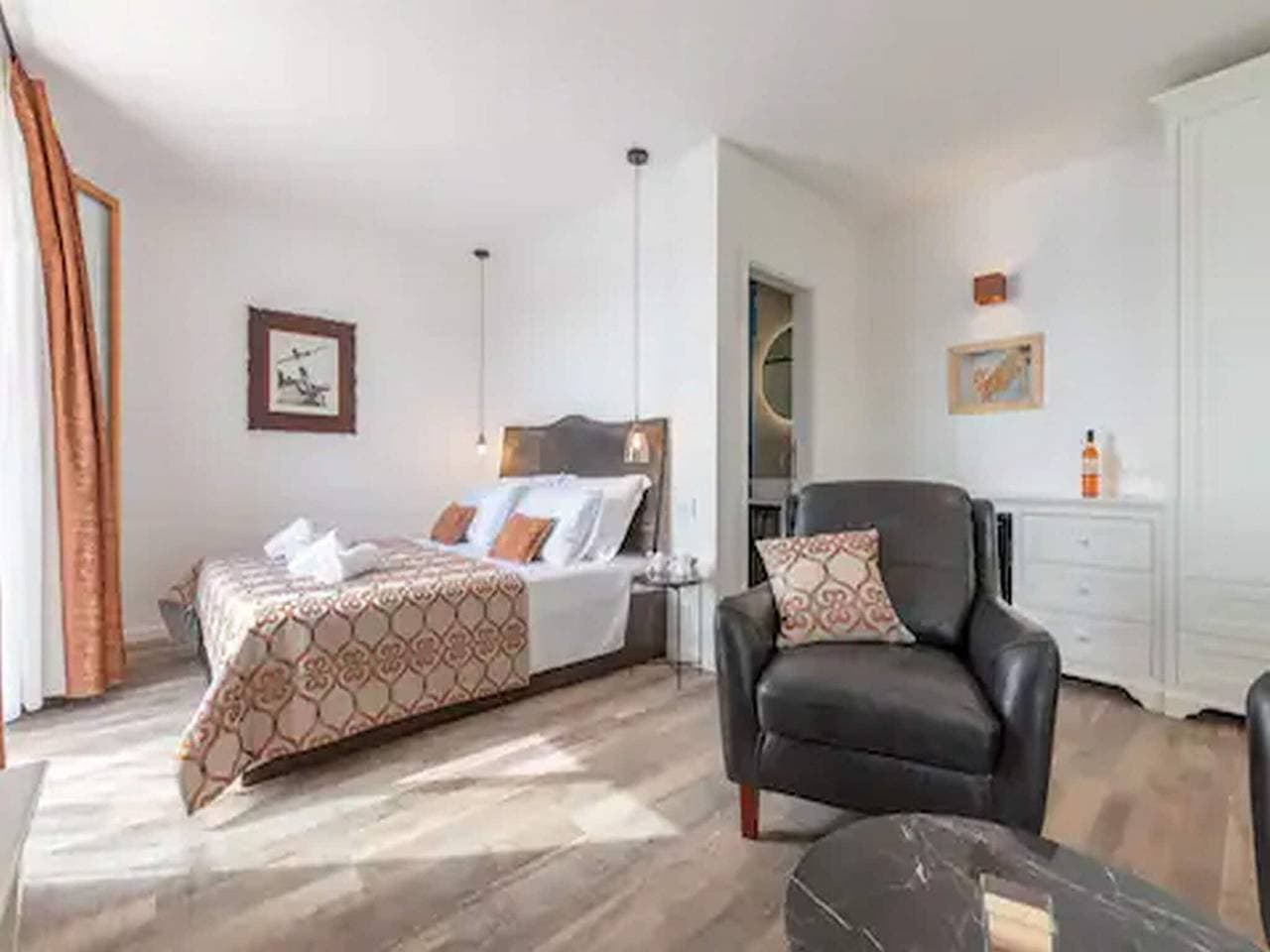 Foto 3 von 9: Mamma Mia Luxuszimmer mit Meerblick