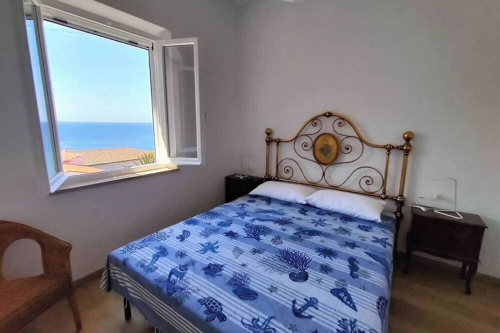 Foto 3 von 30: Neues, modernes Apartment mit 2 Badezimmern und Meerblick aus jedem Zimmer