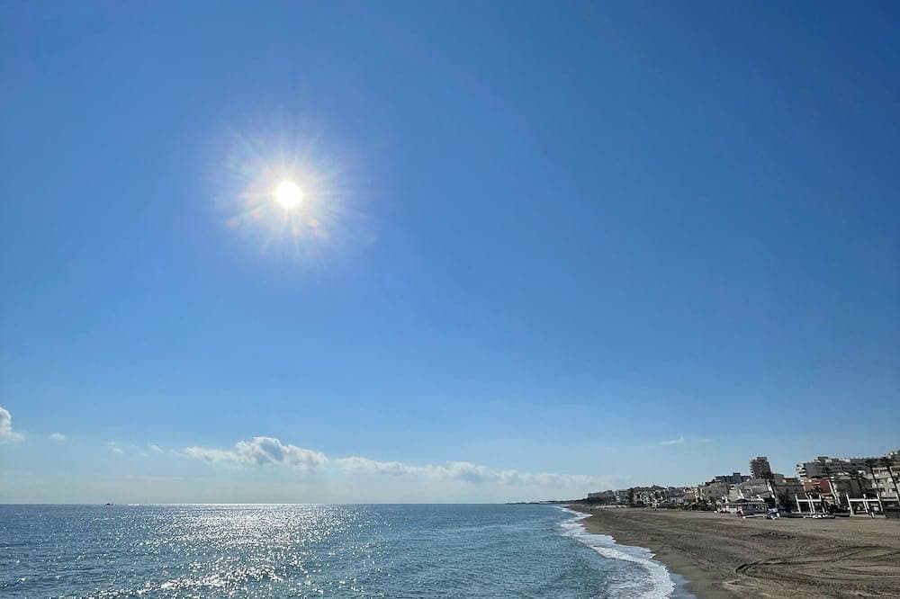 Sunny Torremolinos apartment, two bedrooms, 300 m from La Carihuela beach 1