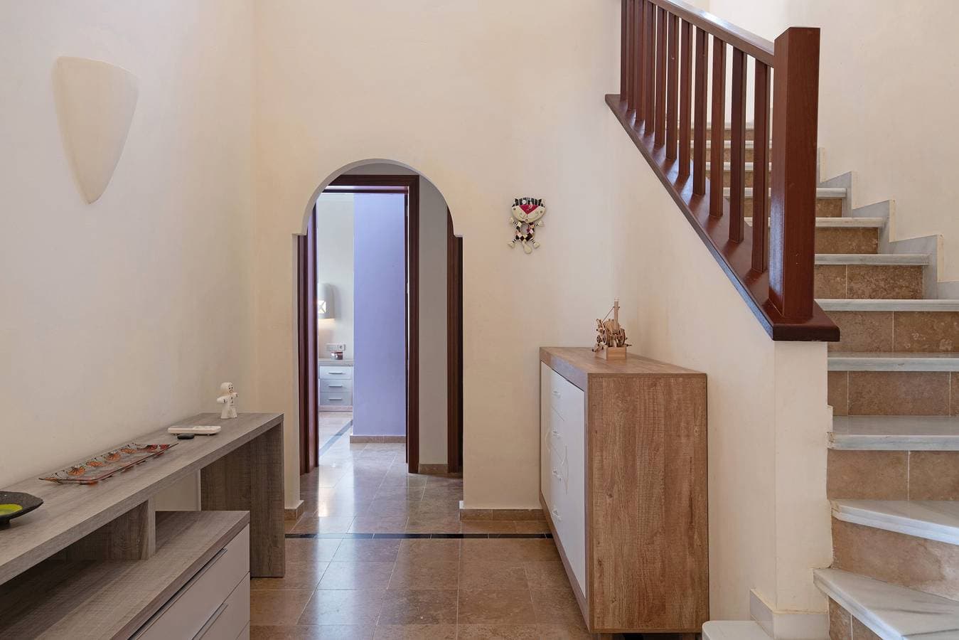 Foto 11 von 27: Villa „Montaña Roja“ mit privatem Pool, Terrassen und WLAN