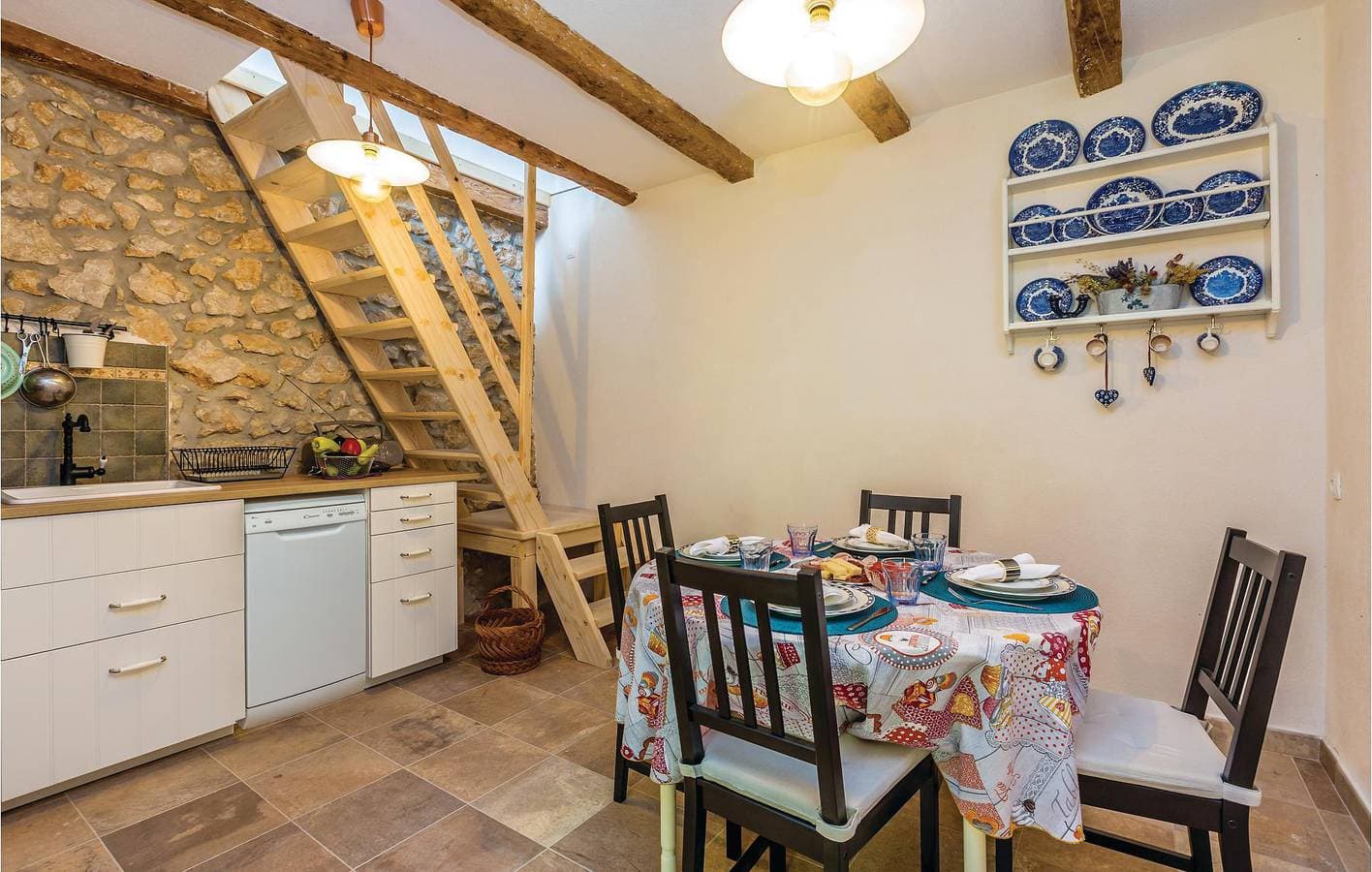 Foto 3 von 24: Gemütliche Ferienwohnung mit Meerblick, WLAN, Klimaanlage und Surfmöglichkeiten in der Nähe