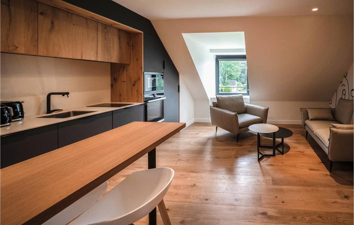 Foto 7 von 34: Apartment mit Meerblick, Pool und Parkplatz.