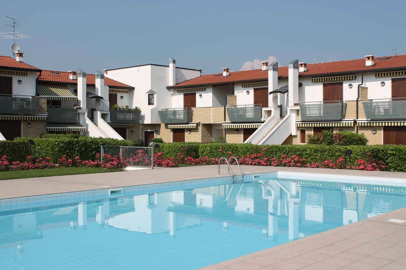 Foto 5 von 23: Ferienwohnung mit Pool und Klimaanlage