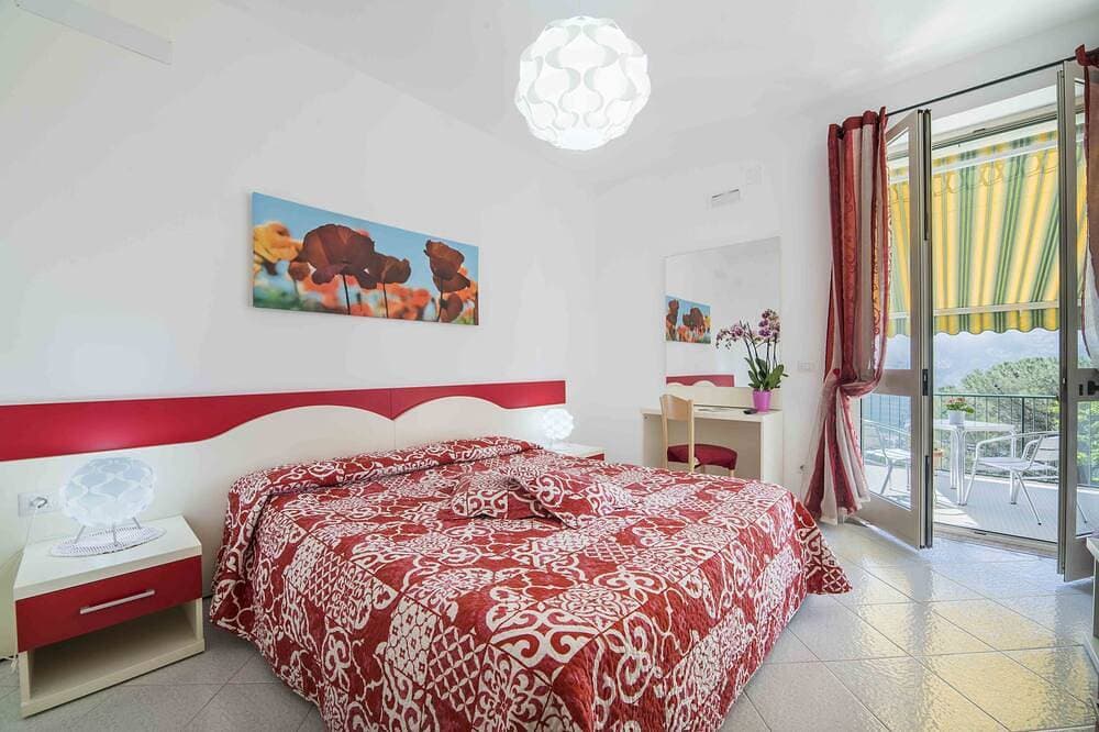 Poppy mit en-suite Badezimmer - Stadtrundfahrt und Wandern an der Amalfiküste 1
