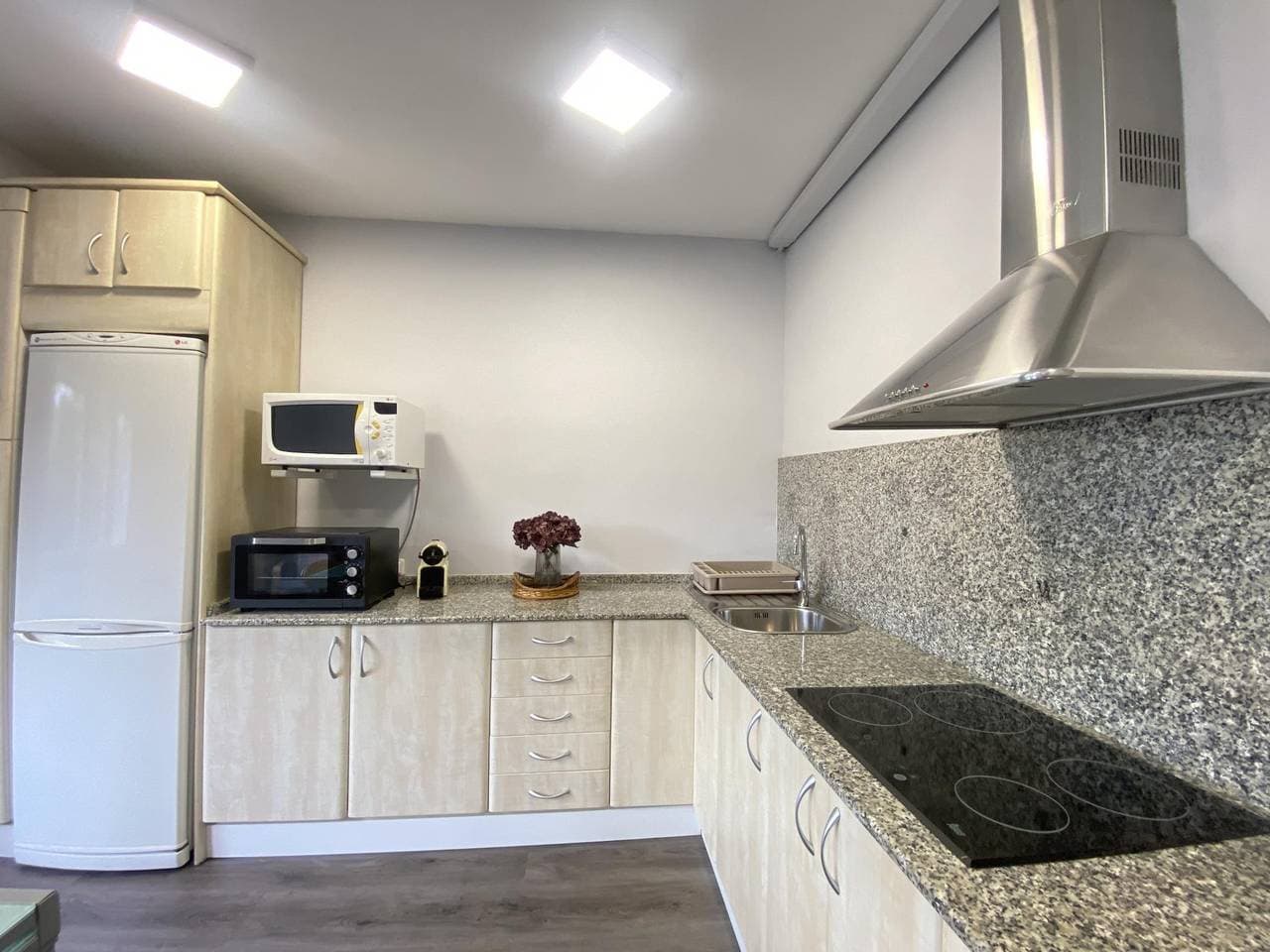 Foto 6 von 22: Ferienwohnung für 5 Personen mit Balkon/Terrasse