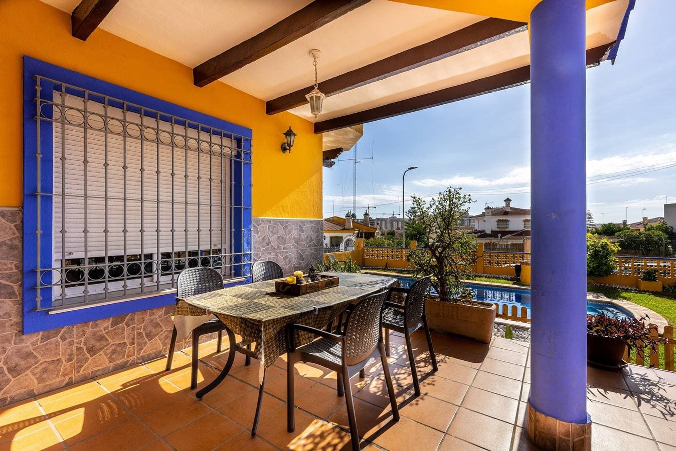 Foto 4 von 28: Ferienhaus "Milestone House" mit Pool, Terrasse, Balkon, Klimaanlage & WLAN