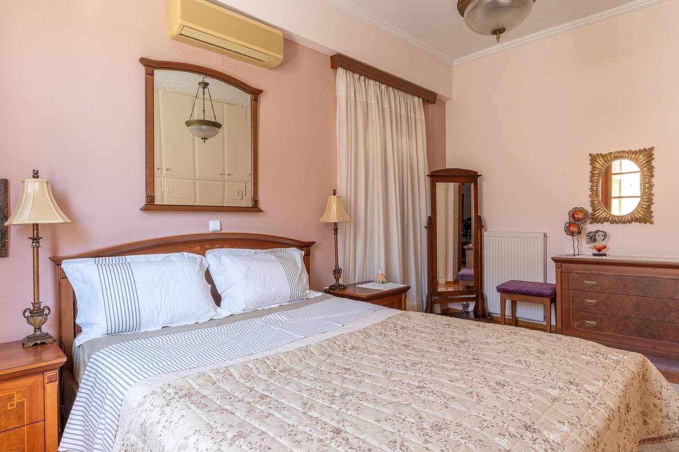 Foto 10 von 23: Apartment 'The Lalouda Of Mani' mit Meerblick, WLAN und Klimaanlage