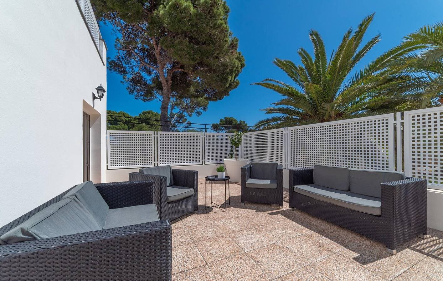 Foto 6 von 41: Sunny Beach Retreat mit Terrasse und Grill