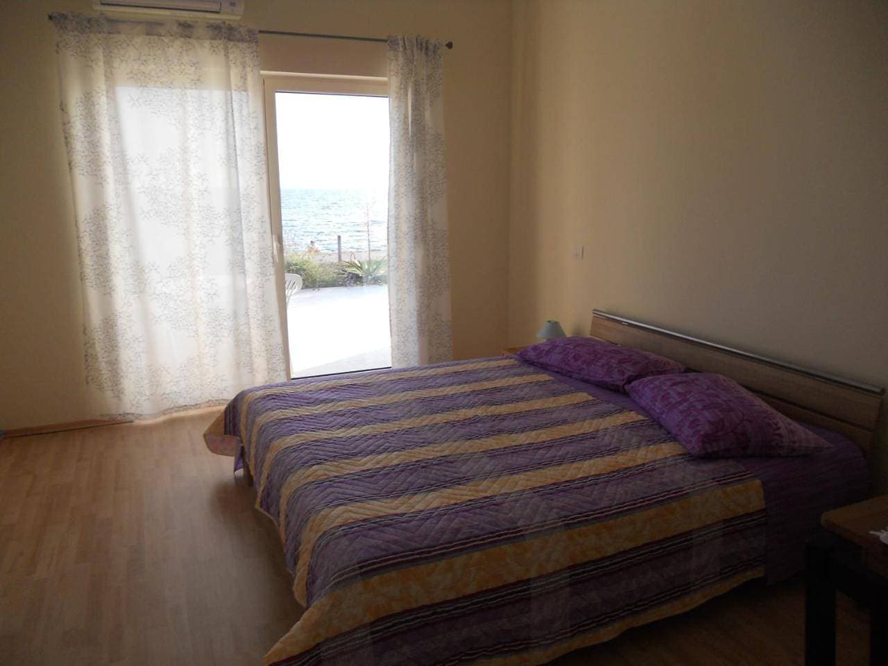 Foto 8 von 11: Studio with Terrace and Sea View