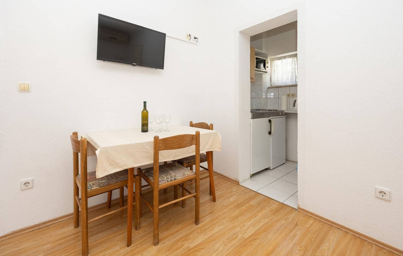 Foto 12 von 25: Apartment mit Meerblick, Wifi, AC, Pool und Terrasse