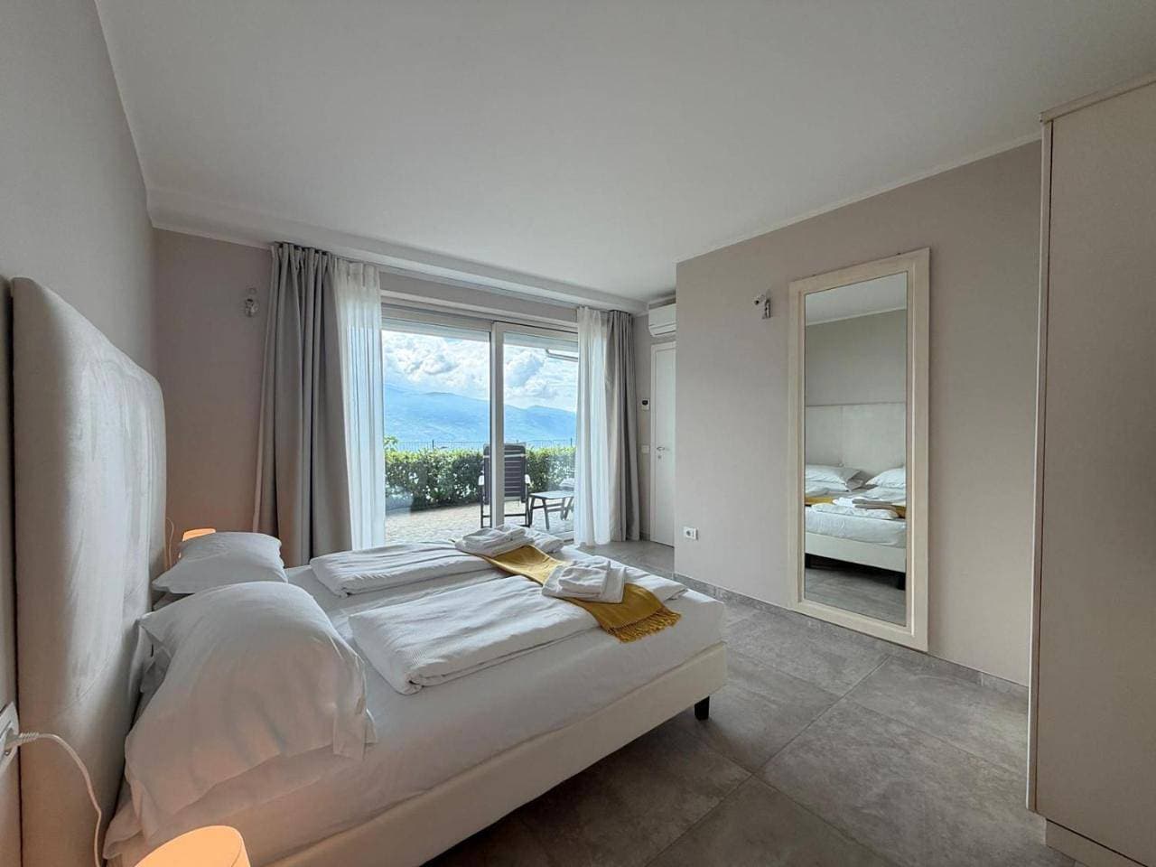Foto 6 von 16: Two-Bedroom Apartment with View