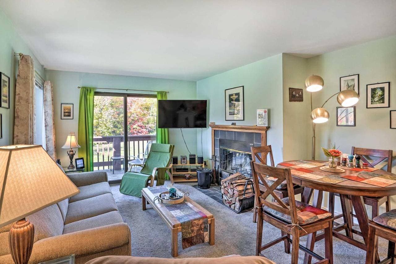 Comfortable Dover Apartment: Walk to Mt Snow! 1
