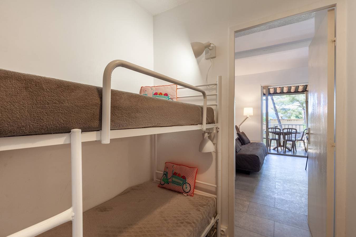 Foto 10 von 19: Studio nahe Meer Saint-Cyr-sur-Mer mit Balkon, WLAN, Klimaanlage, Bettwäsche & Reinigung inkl.