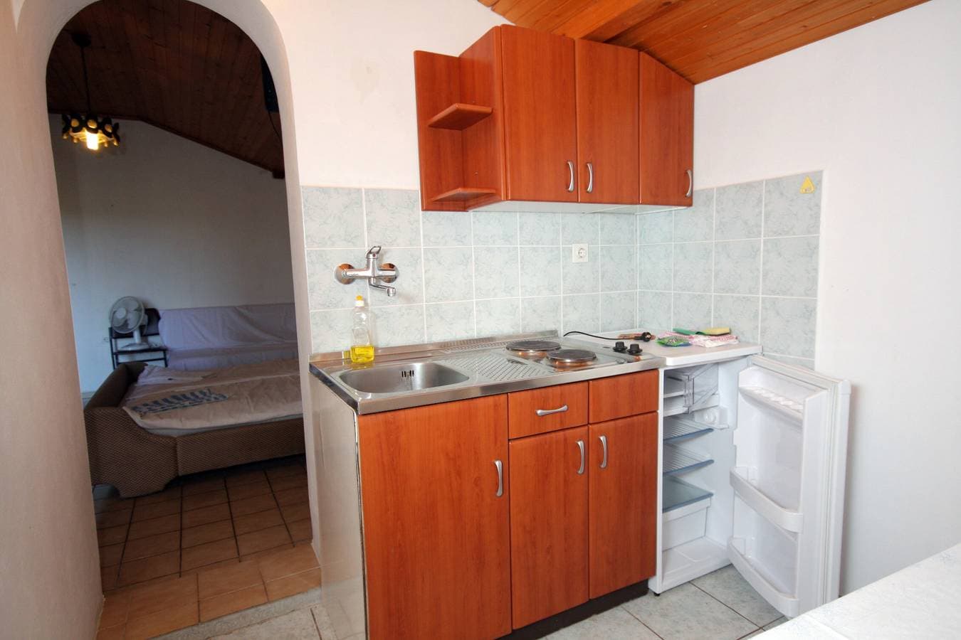 Foto 12 von 19: Studio Appartement mit Terrasse und Meerblick Suha Punta, Rab As-5050-c