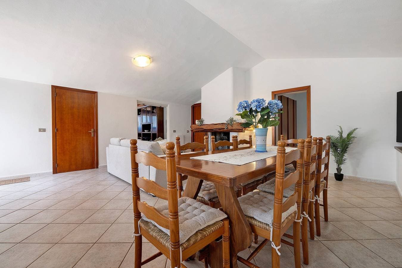 Foto 13 von 28: Superior-Apartment mit Meerblick in Sant’Antioco