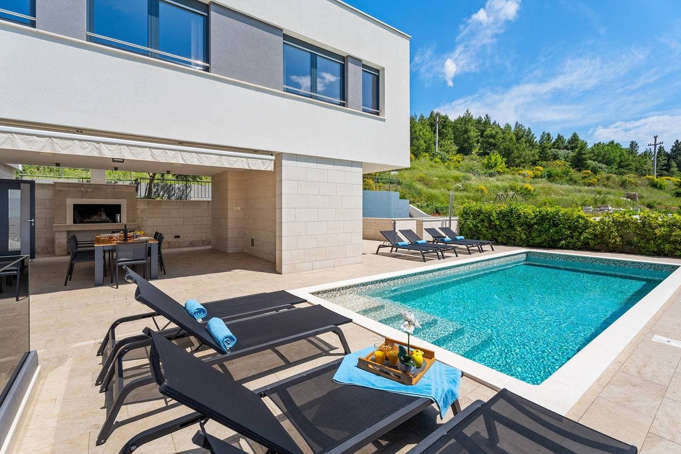 Foto 6 von 50: Neu! Luxus, direkt am Meer Villa Ivan mit beheiztem Pool nur 100 m vom Strand