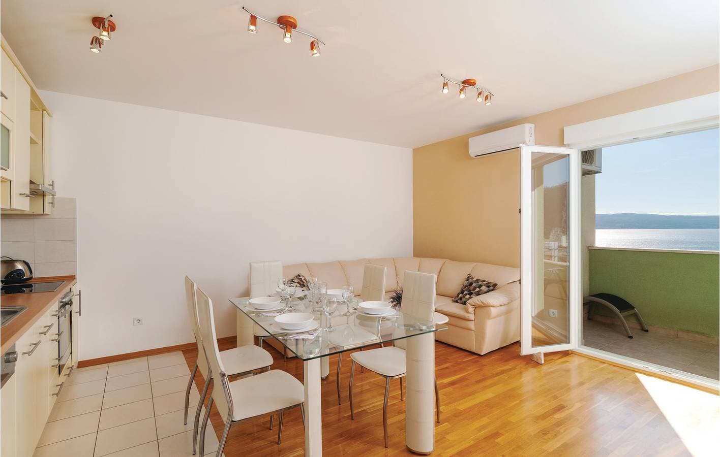 Foto 8 von 21: Gemütliche Wohnung mit Terrasse, WLAN und Parkplatz, 1,5 km vom Strand entfernt