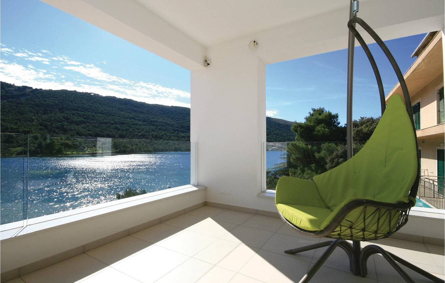 Foto 4 von 32: Gemütliche Ferienwohnung mit Meerblick, Terrasse, WLAN und Zugang zum Strand