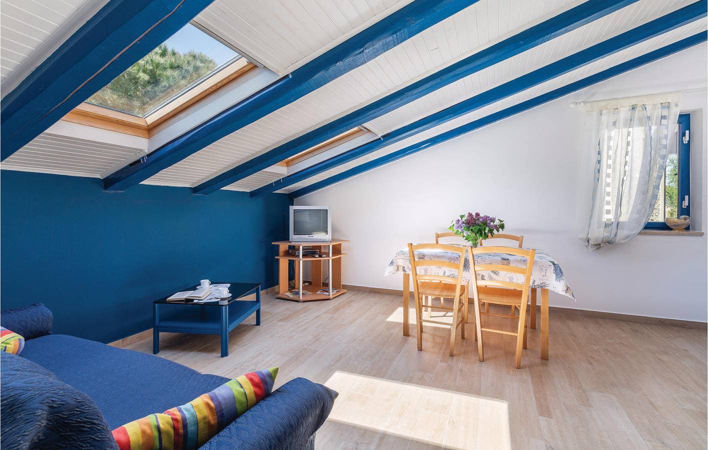 Foto 10 von 37: Urlaub am Meer: Gemütliche Ferienwohnung mit Aussicht, WLAN und Terrasse