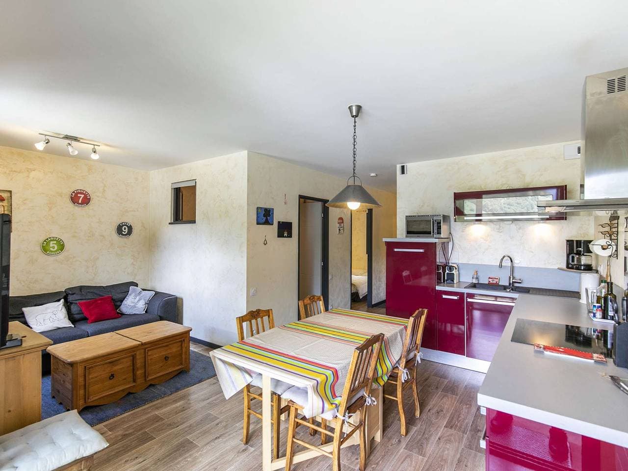 Schöne Whg 4 Pers, Terrasse, privater Parkplatz, nahe Skigebiet und Thermen 1