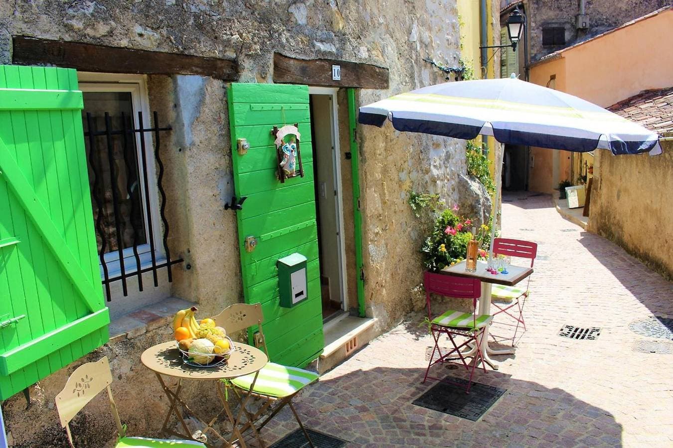 Foto 3 von 20: Ferienhaus 'Au Bon Accueil' mit Bergblick, privater Terrasse und WLAN