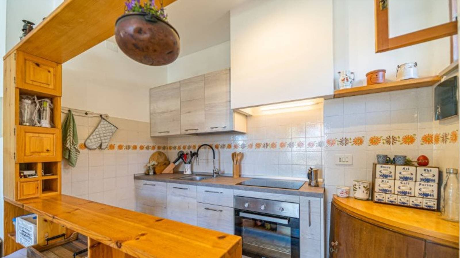 Foto 13 von 30: Ferienwohnung für 8 Personen mit Terrasse
