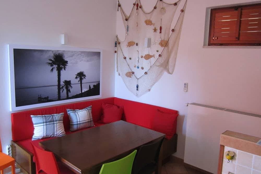 Foto 6 von 30: Residence Blue Lake Lake Front mit 2 Schlafzimmern, 4 Betten, Parkplatz