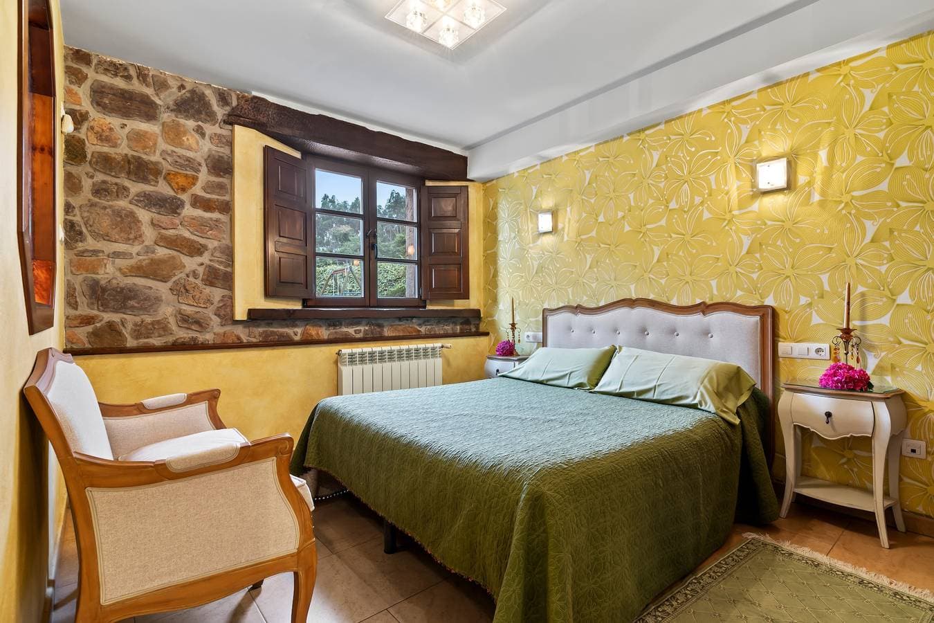 Foto 10 von 25: Ferienwohnung 'La Llosa' mit Bergblick, privater Terrasse und WLAN
