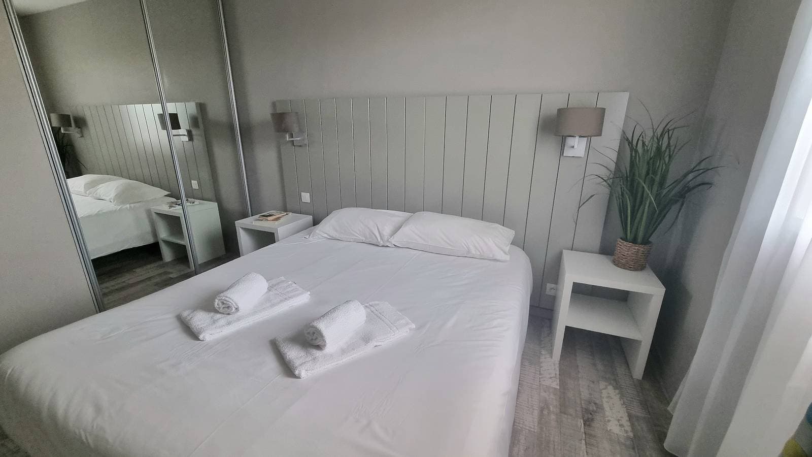 Foto 4 von 17: Ferienwohnung für 4 Personen mit Terrasse