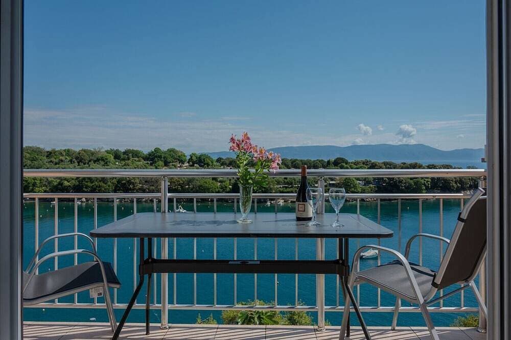 Seaside apartments with amazing ocean view / Terrace Apartment with ocean view 1