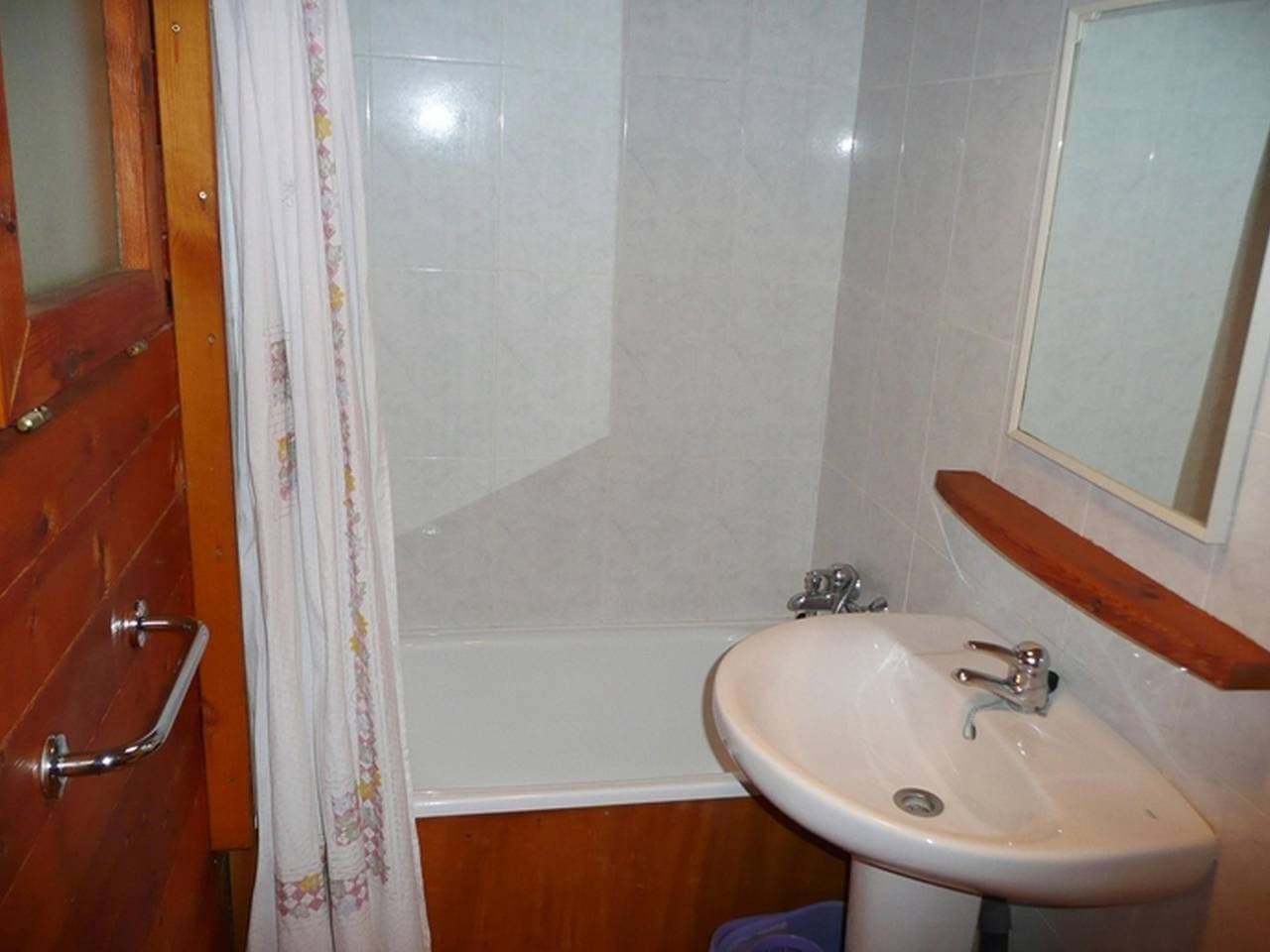 Foto 9 von 27: Bungalow für 3 Personen mit Pool
