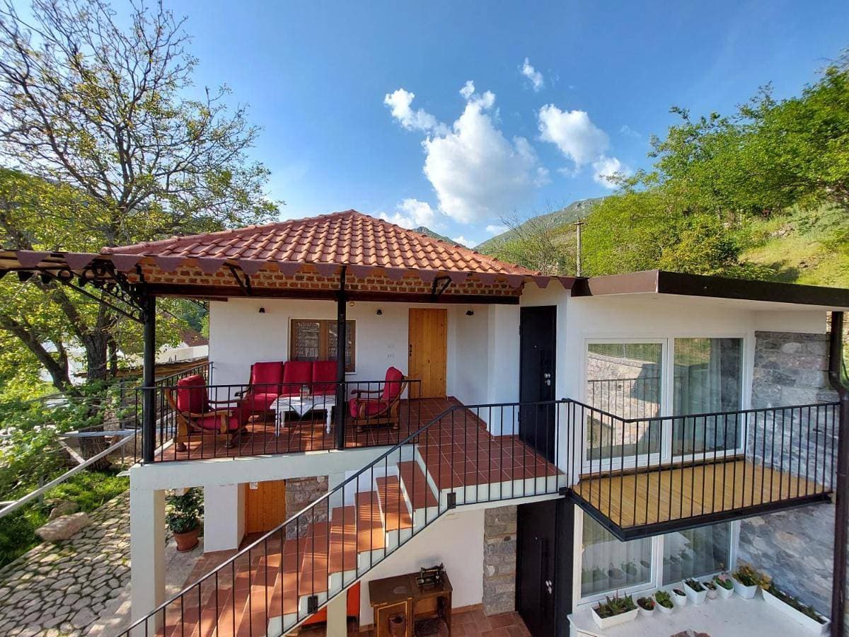 VILA RIRA - Rrajcë, Shebenik 1